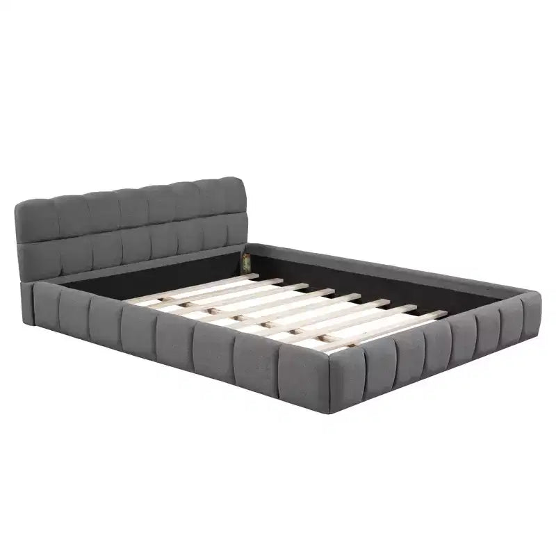 Letto a piattaforma imbottito queen size con testiera in tessuto di lino