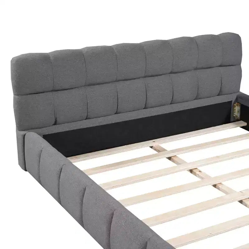 Letto a piattaforma imbottito queen size con testiera in tessuto di lino