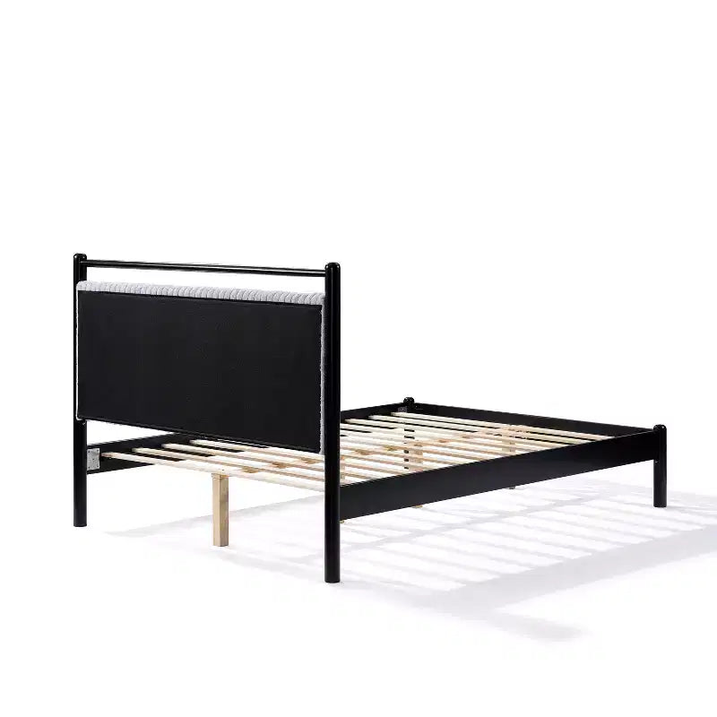 Letto a piattaforma matrimoniale/queen size con testiera imbottita, struttura nera e testiera grigia