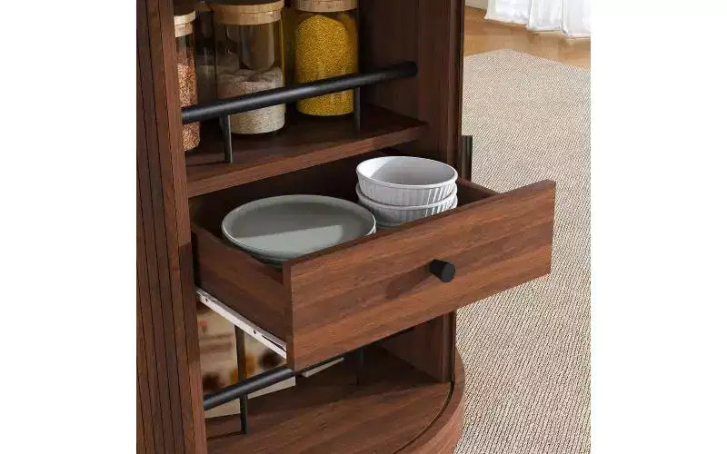 Tavolo da pranzo ovale allungabile da 150 cm con due ripiani, posti a sedere per 4-6 persone, finitura in noce naturale